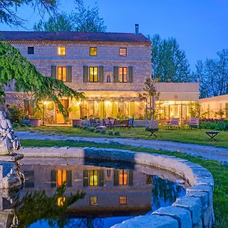 Bed & Breakfast Bastide De Bellegarde Avignon